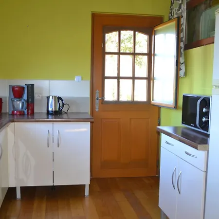 Hébergement de vacances L'ecrin Du Val De Louyre Val de Louyre et Caudeau